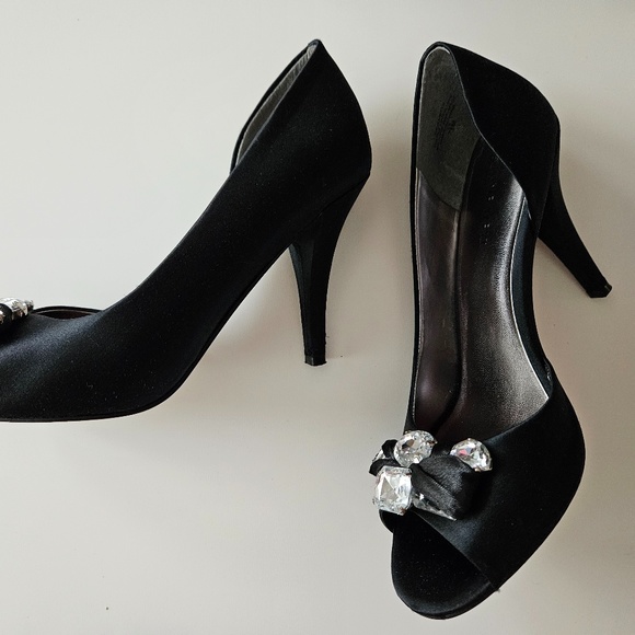 Nine West D'Orsay Black Gemstone Satin Heels Size 7.5 Vintage Style - Picture 1 of 8